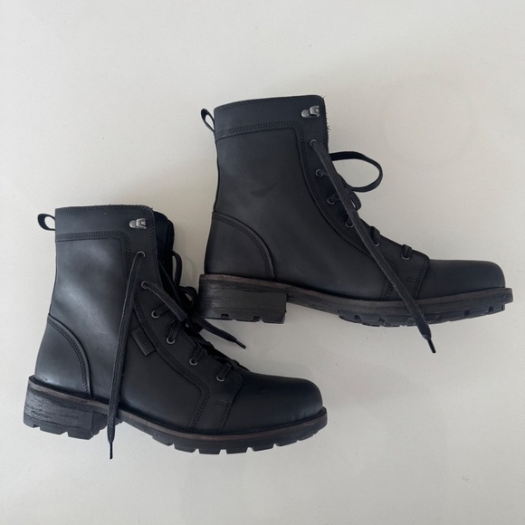 Keen Lace Up Boots - Picture 2 of 5